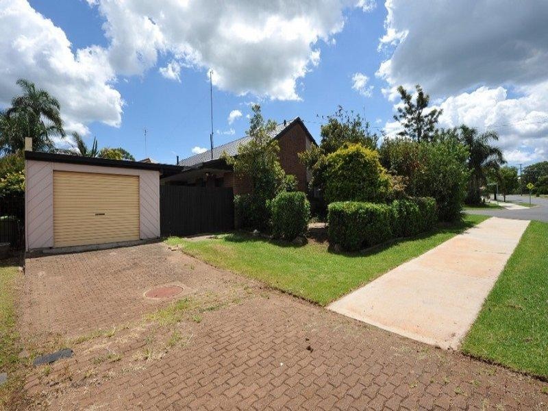 19 Mollison Court, Wilsonton QLD 4350