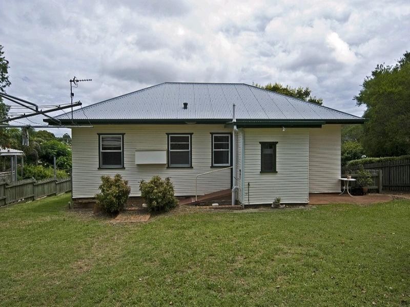 24 John Street, East Toowoomba QLD 4350