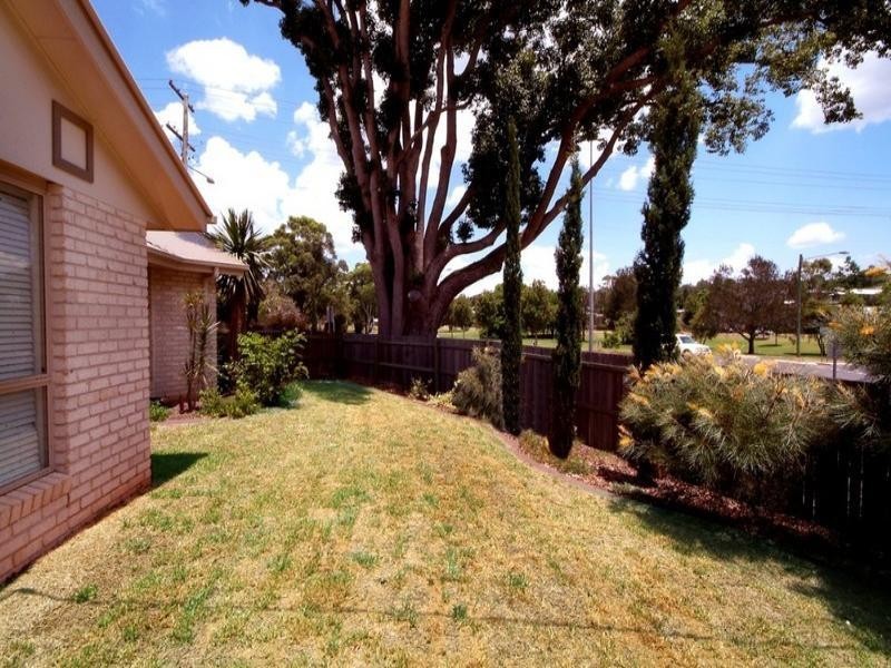 1/244 Mackenzie Street, Rangeville QLD 4350