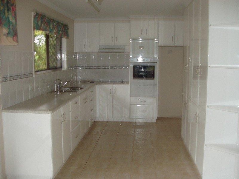 8 Messines Street, Harlaxton QLD 4350