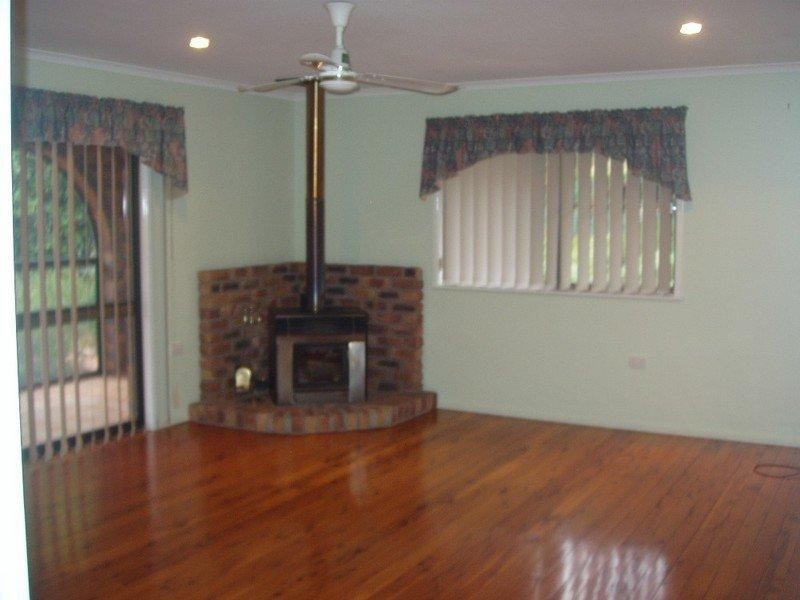 8 Messines Street, Harlaxton QLD 4350