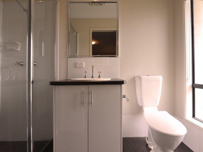 1/8 Gatfield Street, Newtown QLD 4305