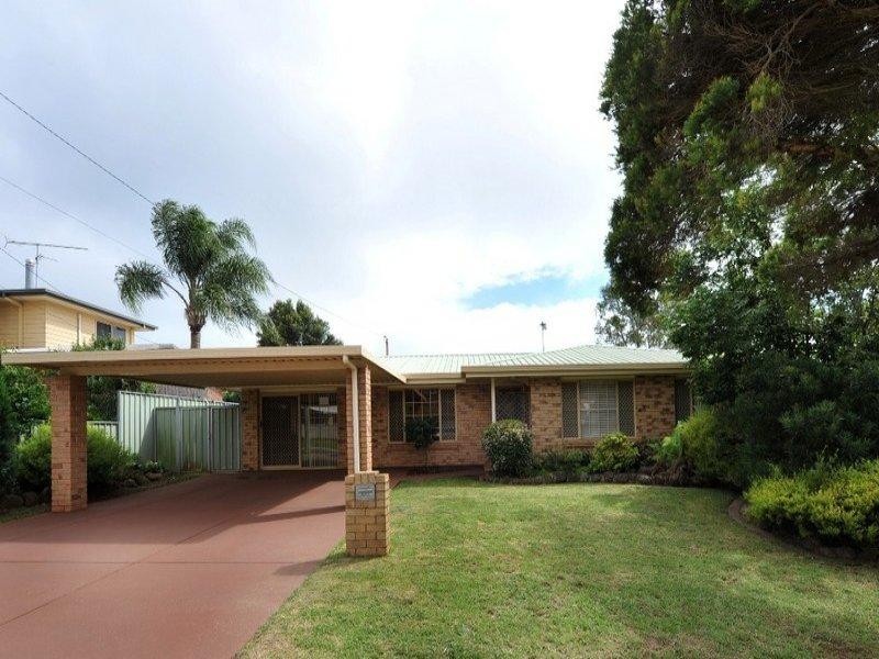 31 Stumm Street, Kearneys Spring QLD 4350