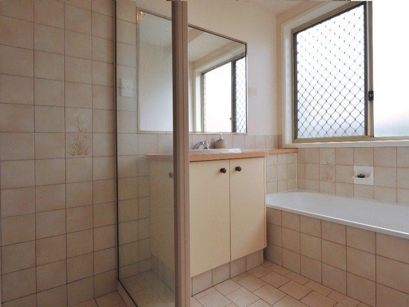 31 Stumm Street, Kearneys Spring QLD 4350