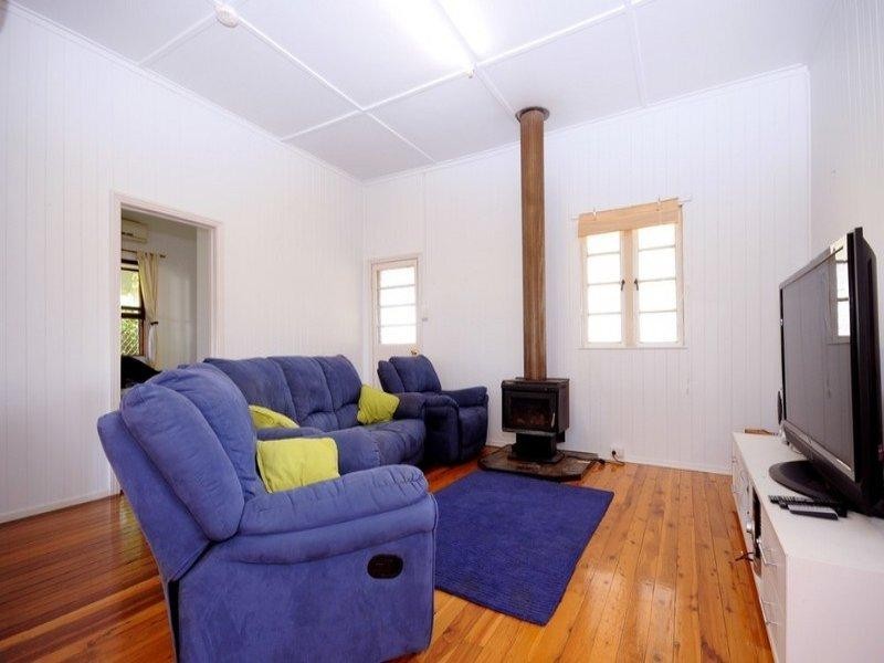 67 Gordon Avenue, Newtown QLD 4350