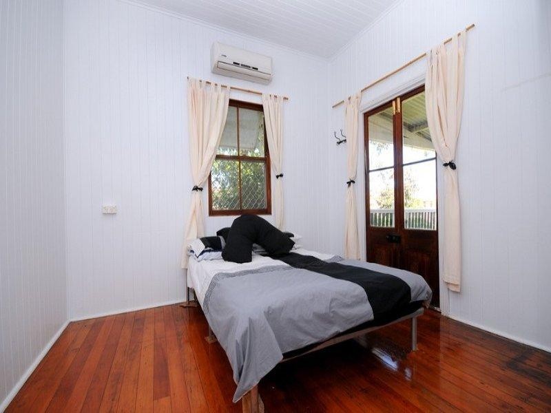 67 Gordon Avenue, Newtown QLD 4350