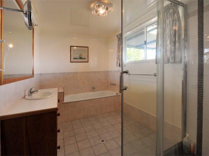 12 Bunkers Hill School Road, Westbrook QLD 4350