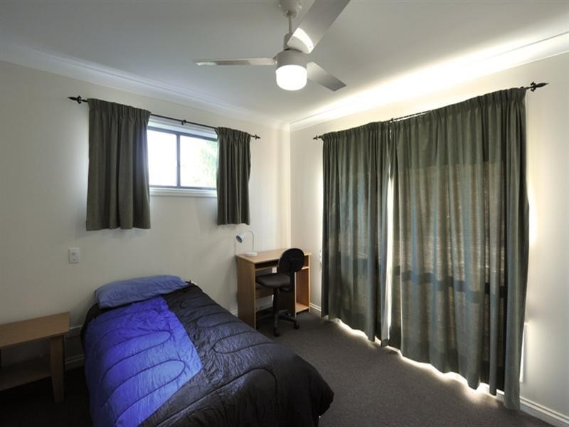 2/14 Uniplaza Court, Kearneys Spring QLD 4350