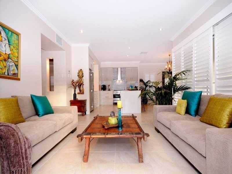39 Piccadilly Court, Mount Lofty QLD 4350