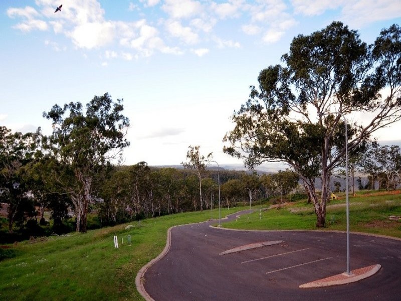 39 Piccadilly Court, Mount Lofty QLD 4350