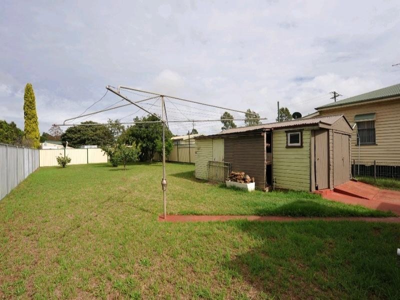 495 Tor Street, Newtown QLD 4350