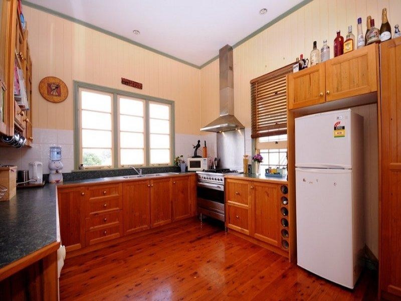 20 Robinson Street, North Toowoomba QLD 4350