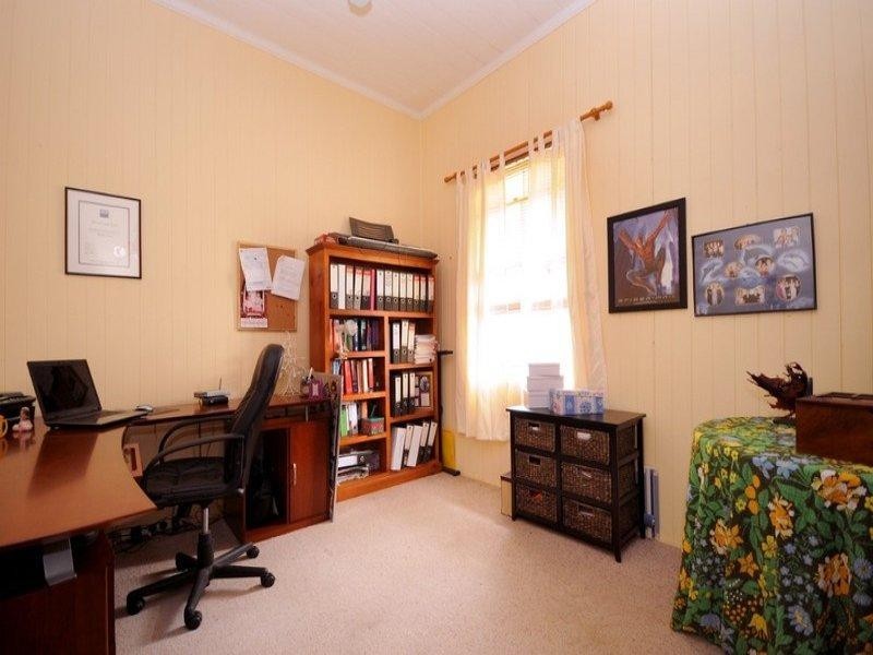 20 Robinson Street, North Toowoomba QLD 4350