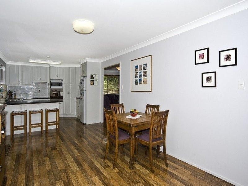 25 Jellicoe Street, Mount Lofty QLD 4350