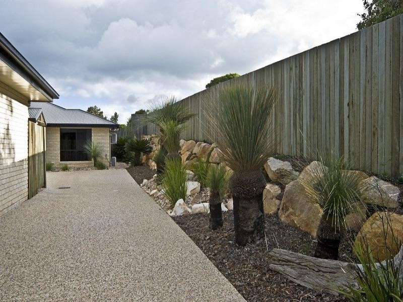 2/4 Nabiac Close, Kearneys Spring QLD 4350