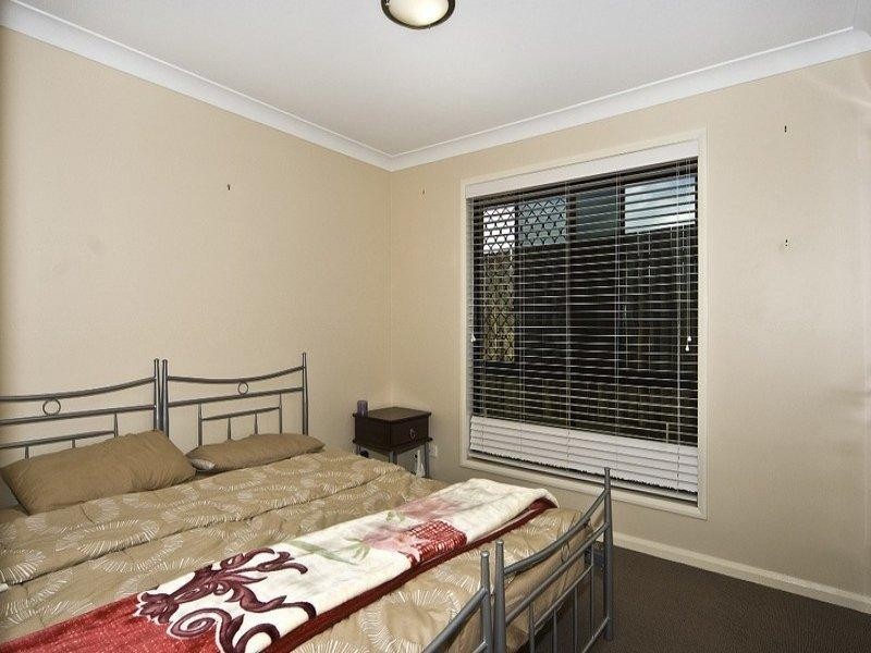 2/4 Nabiac Close, Kearneys Spring QLD 4350