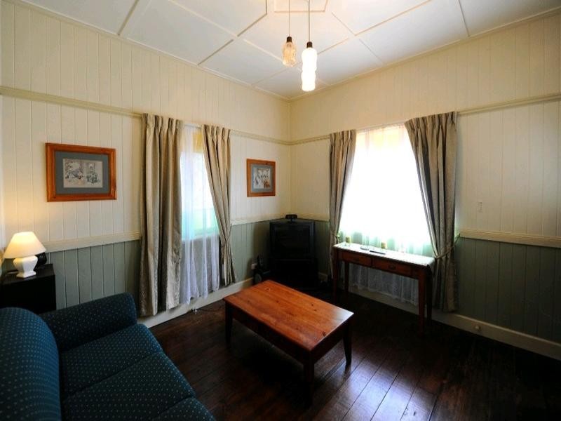 32 Isaac Street, North Toowoomba QLD 4350