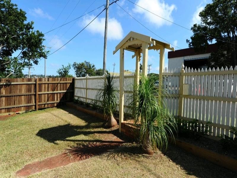 32 Isaac Street, North Toowoomba QLD 4350