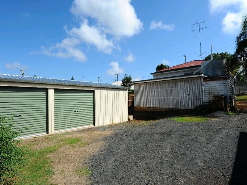 32 Isaac Street, North Toowoomba QLD 4350