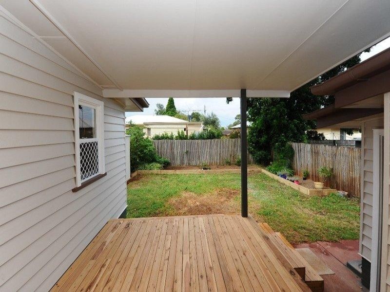 7 Hursley Road, Newtown QLD 4350