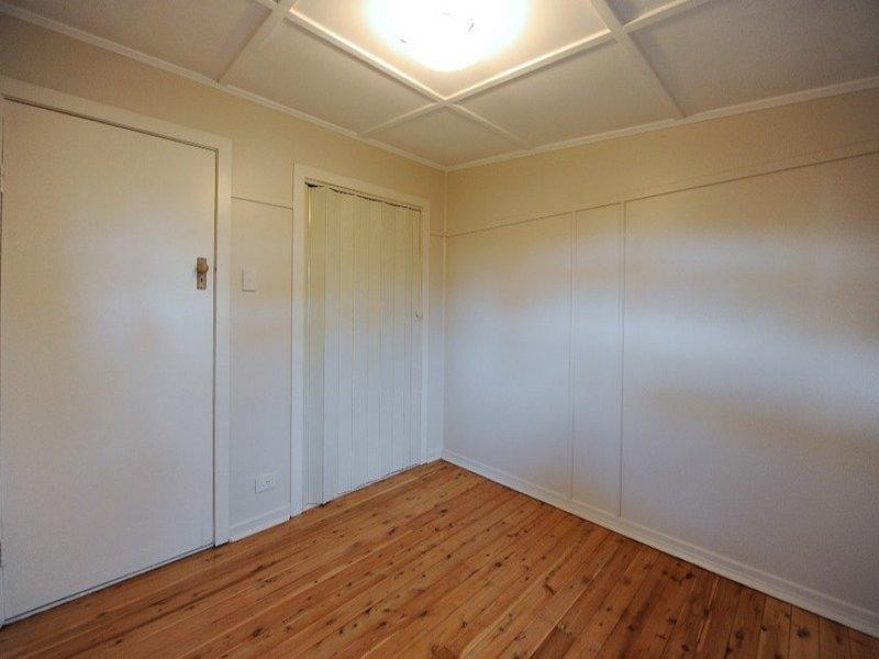 7 Hursley Road, Newtown QLD 4350