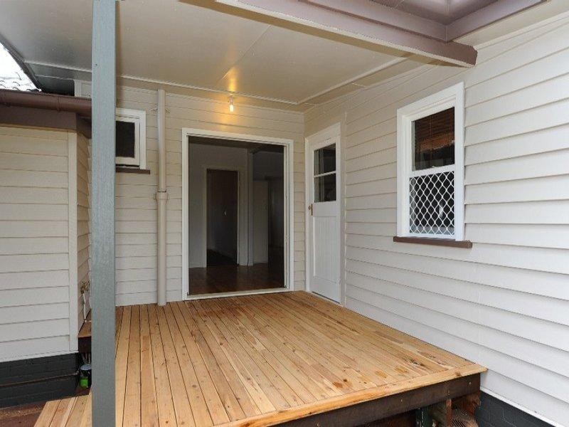 7 Hursley Road, Newtown QLD 4350