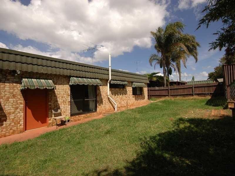 7 Hampton Street, Newtown QLD 4305