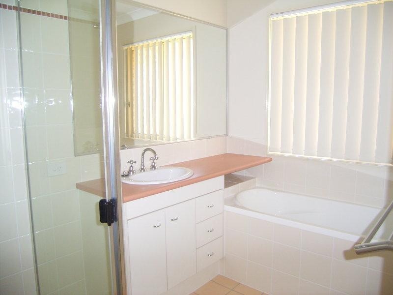 654 Boundary Street, Glenvale QLD 4350