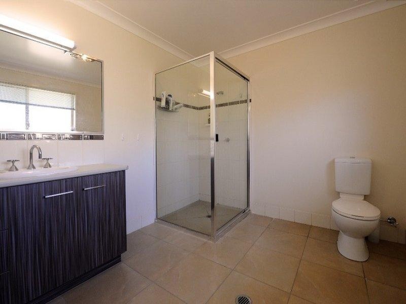 5 Moorina Drive, Harristown QLD 4350