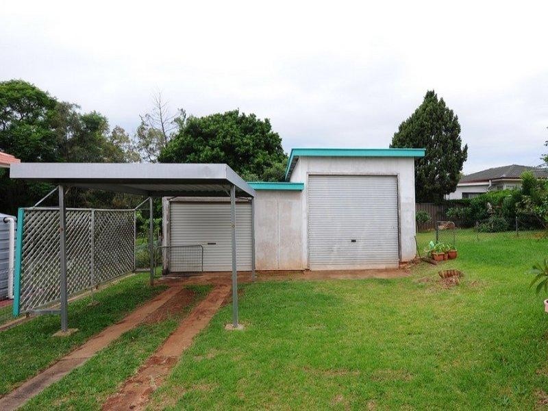 18 Hillside Street, Newtown QLD 4350