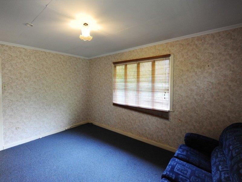 18 Hillside Street, Newtown QLD 4350