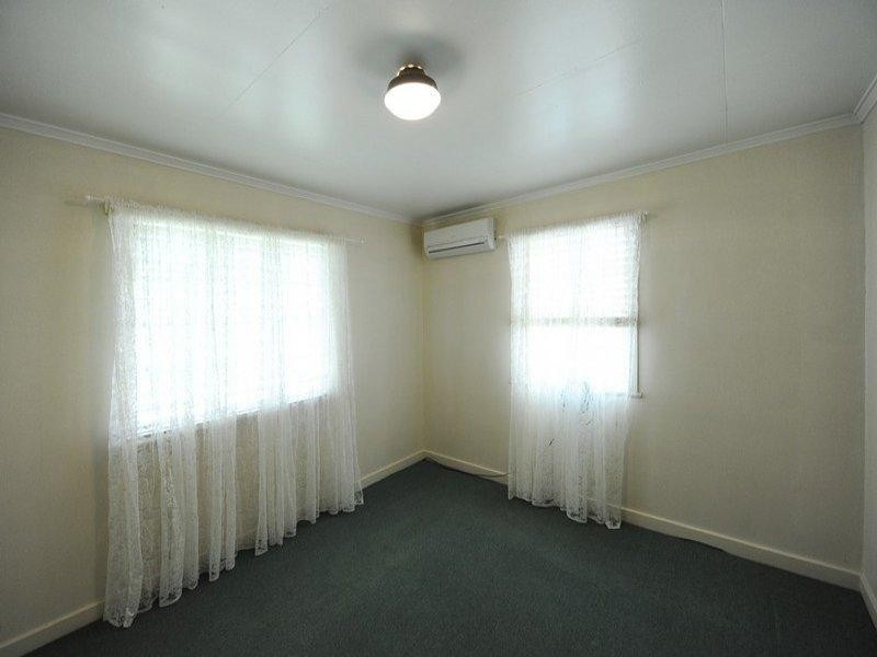 18 Hillside Street, Newtown QLD 4350