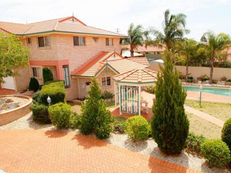 9/484 West Street, Kearneys Spring QLD 4350