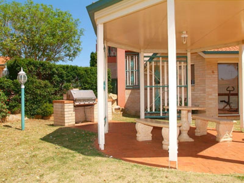 9/484 West Street, Kearneys Spring QLD 4350