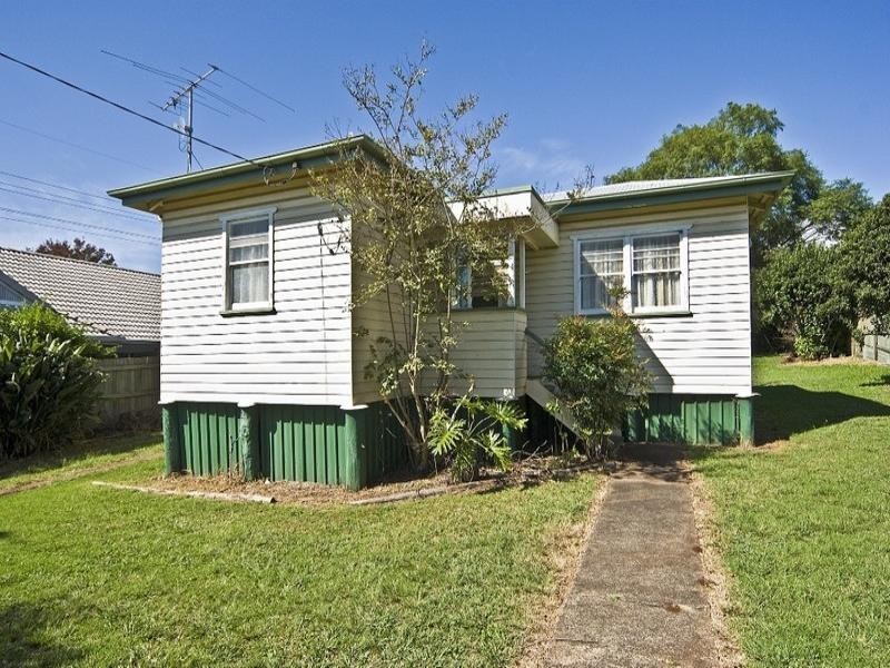 4 Seaton Street, South Toowoomba QLD 4350