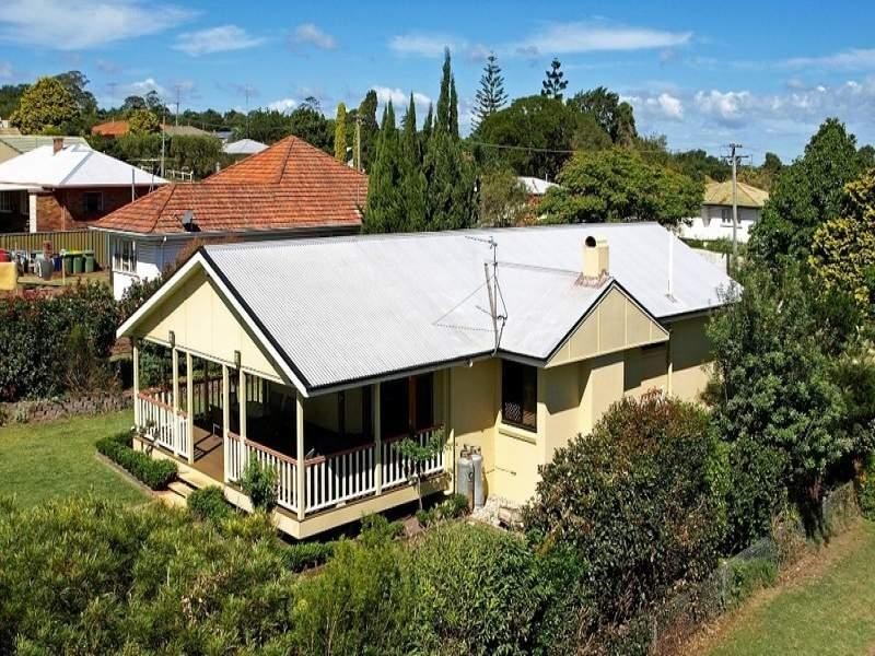 2 Wyndham Street, North Toowoomba QLD 4350