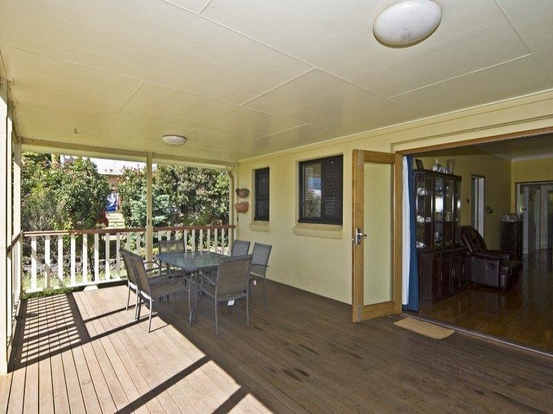 2 Wyndham Street, North Toowoomba QLD 4350