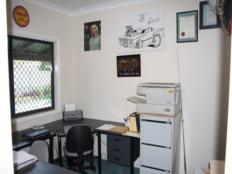 8 Vista Court, Withcott QLD 4352