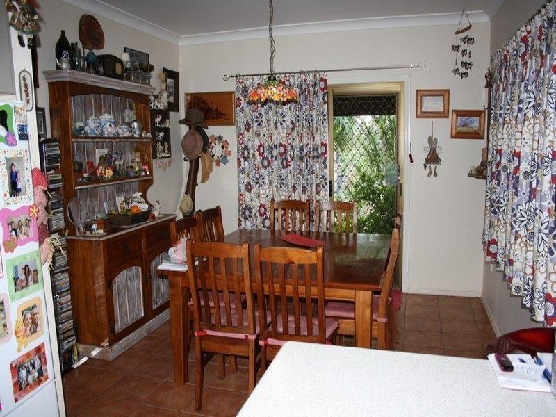 8 Vista Court, Withcott QLD 4352