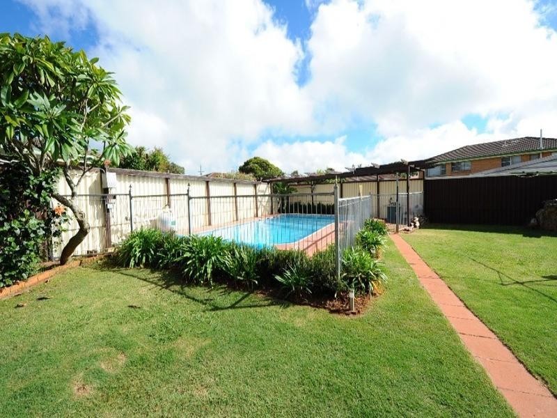 7 Wessex Street, Harristown QLD 4350