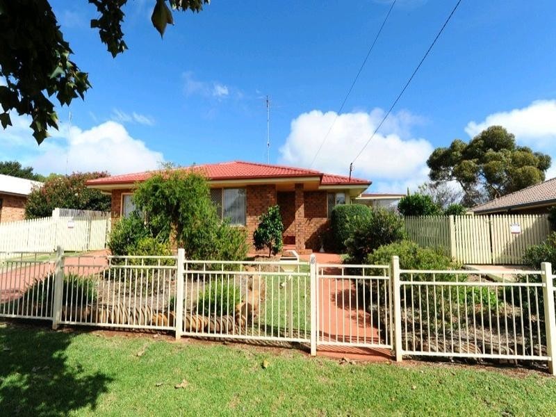 5 Kuhn Street, Kearneys Spring QLD 4350