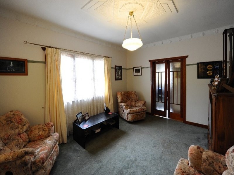 77 Stephen Street, Harristown QLD 4350
