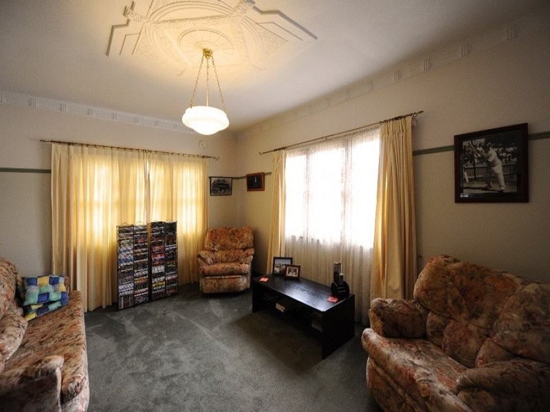77 Stephen Street, Harristown QLD 4350