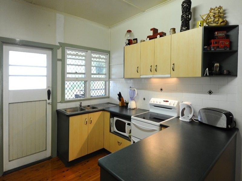 77 Stephen Street, Harristown QLD 4350
