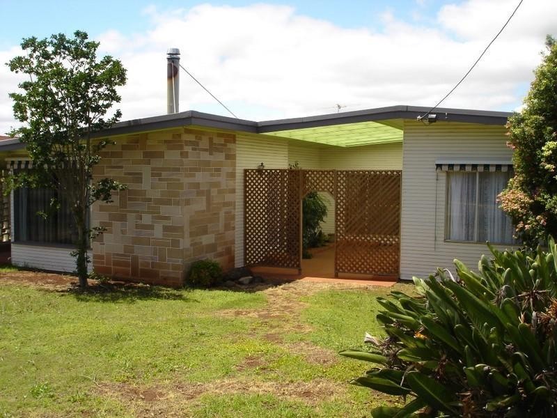 316 West Street, Kearneys Spring QLD 4350