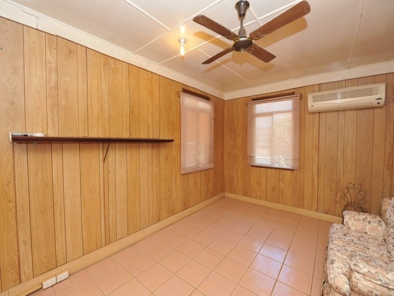 595 South Street, Glenvale QLD 4350