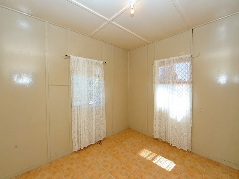 595 South Street, Glenvale QLD 4350