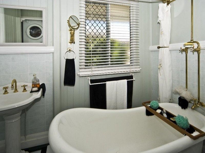 9 Earl Street, Jondaryan QLD 4403