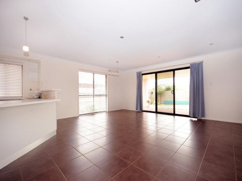 85 Nelson Street, Middle Ridge QLD 4350