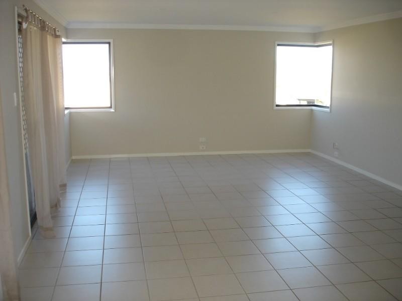 2/28 Cuttaburra Crescent, Glenvale QLD 4350